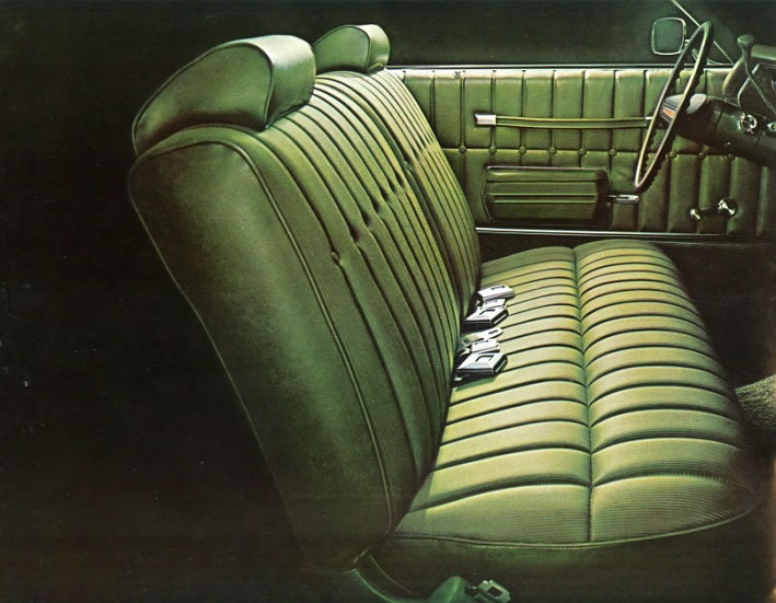 1971 Chevrolet Monte Carlo Brochure Page 8